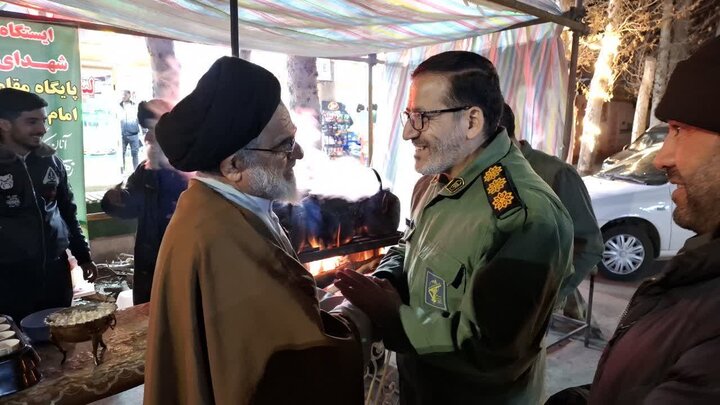 تصاویر/حضور امام جمعه نطنز در موکب حضرت ابوالفضل(ع)یادمان شهدای گمنام نطنز