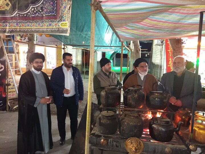 تصاویر/حضور امام جمعه نطنز در موکب حضرت ابوالفضل(ع)یادمان شهدای گمنام نطنز