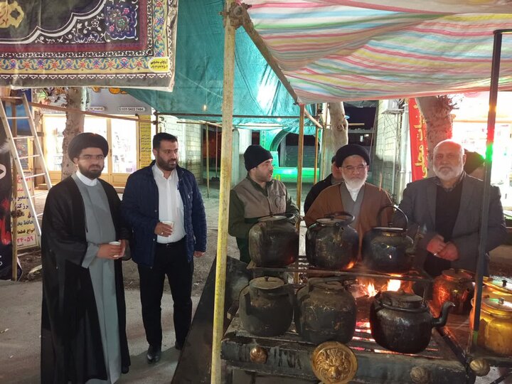 تصاویر/حضور امام جمعه نطنز در موکب حضرت ابوالفضل(ع)یادمان شهدای گمنام نطنز