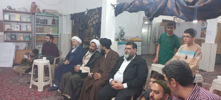 تصاویر/ حضور امام جمعه آران وبیدگل در جمع معتکفین