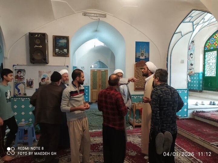 تصاویر/ حضور امام جمعه آران وبیدگل در جمع معتکفین