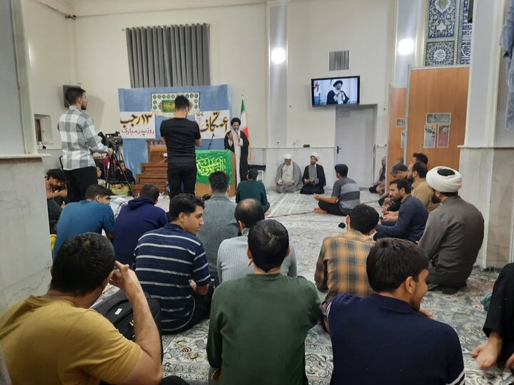 تصاویر/حضور نماینده ولی فقیه درمنطقه کاشان درجمع معتکفین کاشانی