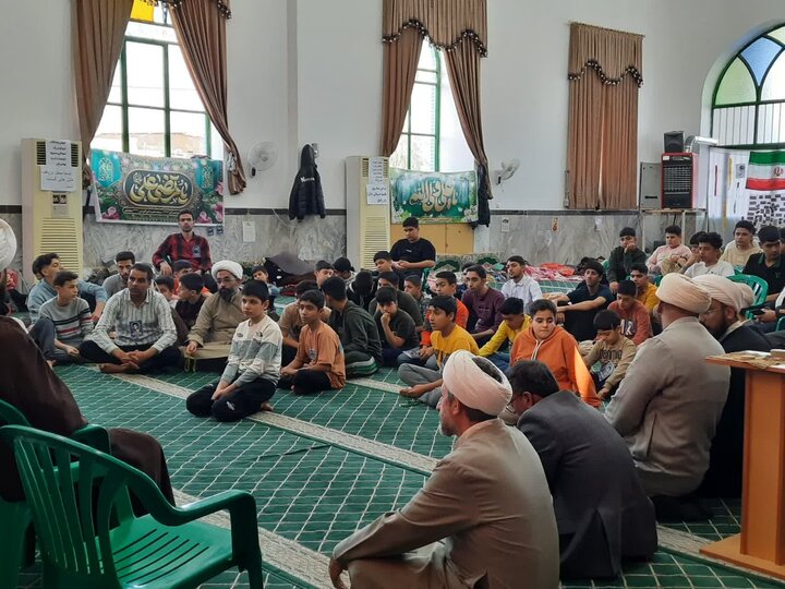 تصاویر/حضور نماینده ولی فقیه درمنطقه کاشان درجمع معتکفین کاشانی