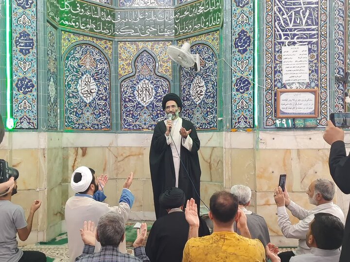 تصاویر/حضور نماینده ولی فقیه درمنطقه کاشان درجمع معتکفین کاشانی