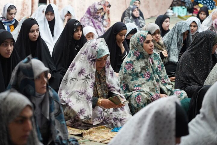 تصاویر/حضور نماینده ولی فقیه در لرستان در جمع معتکفان لشکر ۸۴ پیاده استان