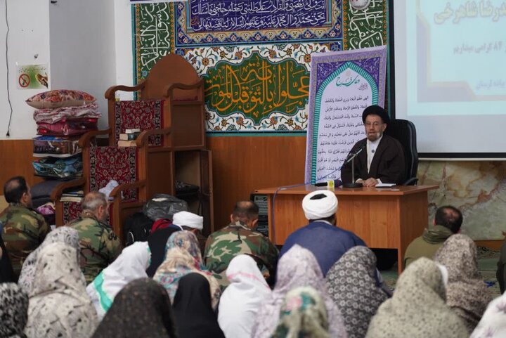 تصاویر/حضور نماینده ولی فقیه در لرستان در جمع معتکفان لشکر ۸۴ پیاده استان
