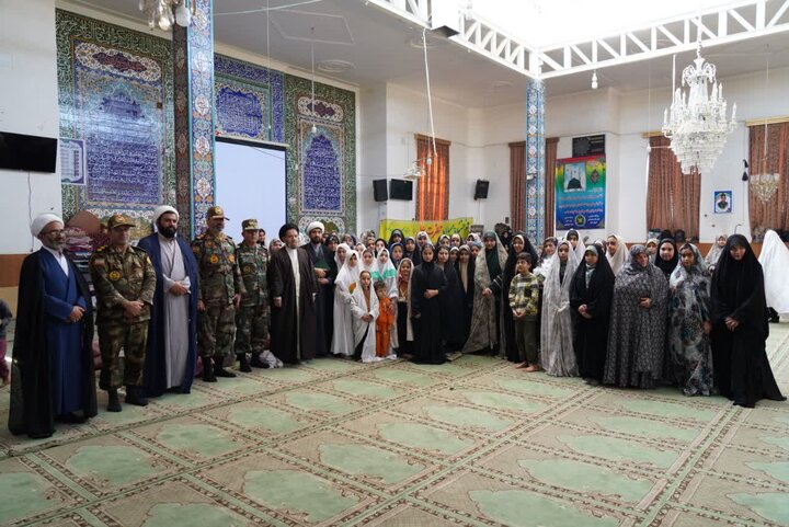 تصاویر/حضور نماینده ولی فقیه در لرستان در جمع معتکفان لشکر ۸۴ پیاده استان