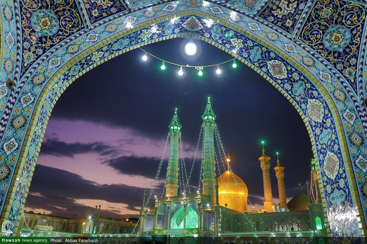 Photos/ La nuit de naissance de l’Imam Ali (AS) au cœur du sanctuaire de Fatima Ma’soumeh (SA)