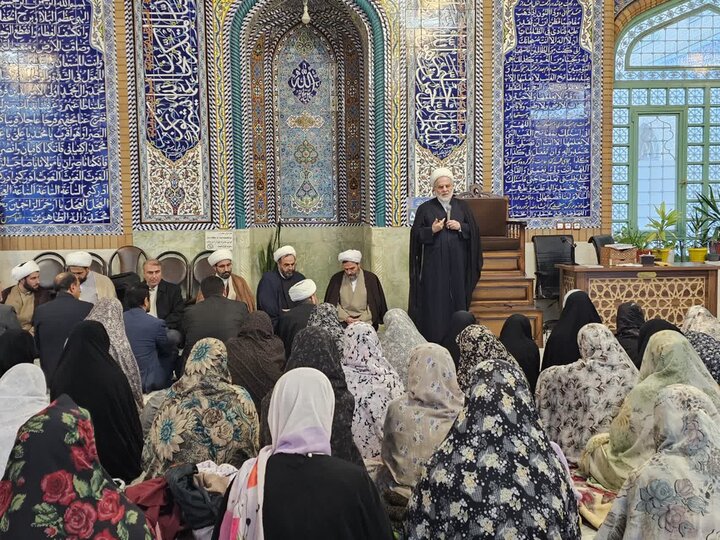 تصاویر/حضور نماینده ولی‌فقیه در کردستان در جمع معتکفین اعتکاف دانش‌آموزی مسجد صاحب الزمان (عج) شهر توپ آغاج