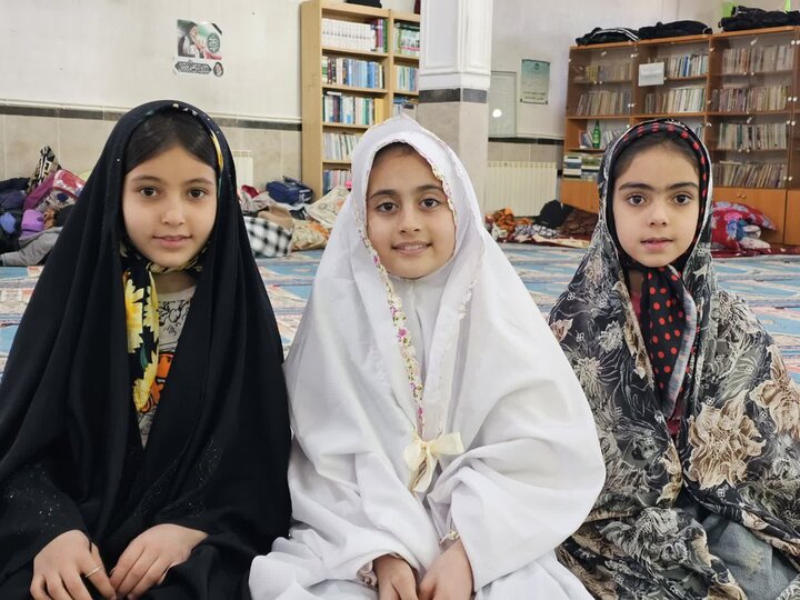 تصاویر/حضور نماینده ولی‌فقیه در کردستان در جمع معتکفین اعتکاف دانش‌آموزی مسجد صاحب الزمان (عج) شهر توپ آغاج