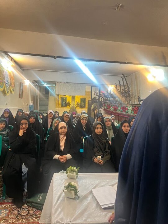 تصاویر/  اعتکاف مدارس الگوی صالح شهر تهران