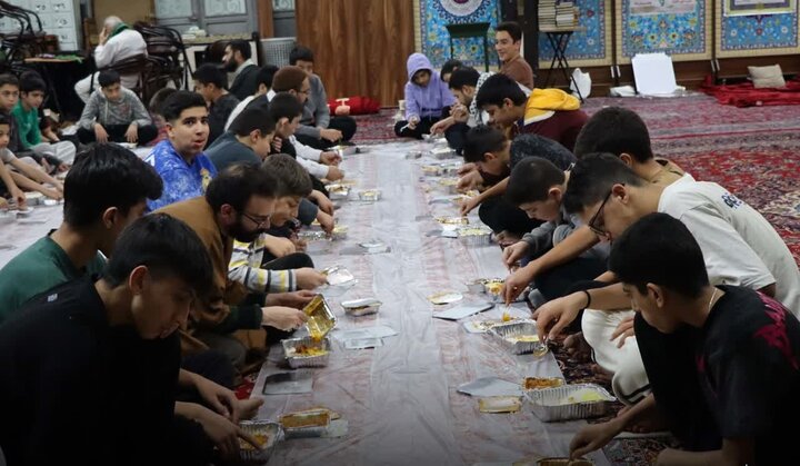 تصاویر/ آیین معنوی اعتکاف در مسجد جامع ونک