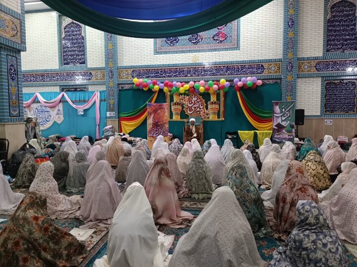 تصاویر/ حضور امام جمعه باقرشهر و کهریزک در جمع معتکفین