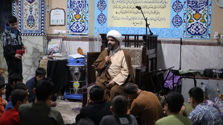 تصاویر/ حضور امام جمعه باقرشهر و کهریزک در جمع معتکفین