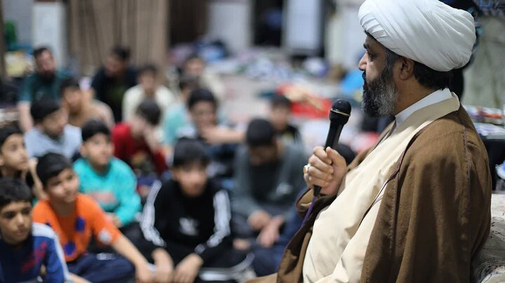 تصاویر/ حضور امام جمعه باقرشهر و کهریزک در جمع معتکفین