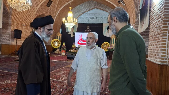تصاویر /  حضور مدیرکل تبلیغات اسلامی آذربایجان شرقی در مساجد میزبان اعتکاف در تبریز