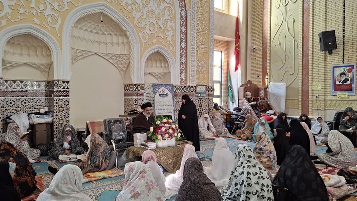 تصاویر /  حضور مدیرکل تبلیغات اسلامی آذربایجان شرقی در مساجد میزبان اعتکاف در تبریز