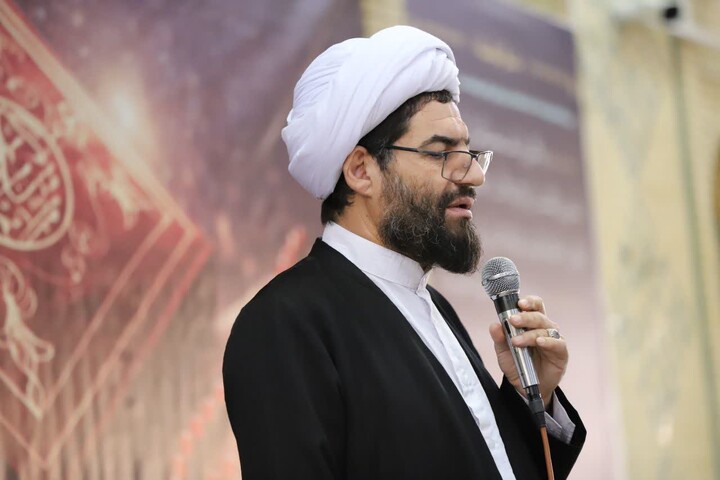 اعتکاف دانش آموزی در شهر مهستان