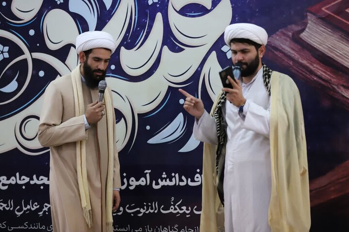 اعتکاف دانش آموزی در شهر مهستان