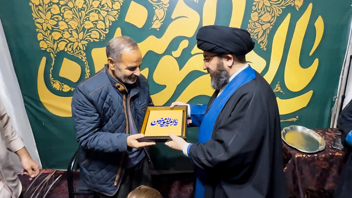 تصاویر/ حضور امام جمعه زنجان در اعتکاف دانش آموزی مسجد حضرت رقیه (س) زنجان