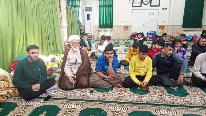 تصاویر/جهاد تبیین؛ محور برنامه‌های فرهنگی اعتکاف در مسجد امام حسن (ع)  کامیاران