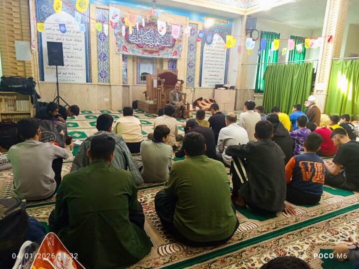 تصاویر/جهاد تبیین؛ محور برنامه‌های فرهنگی اعتکاف در مسجد امام حسن (ع)  کامیاران