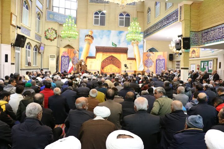 تصاویر/ حضور رییس شورای سیاستگذاری ائمه جمعه کشور در جمع معتکفین در مسجد روحانی
