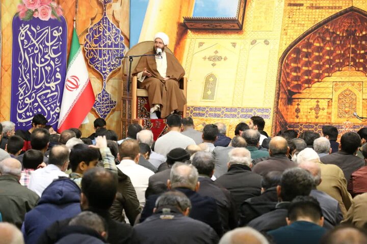 تصاویر/ حضور رییس شورای سیاستگذاری ائمه جمعه کشور در جمع معتکفین در مسجد روحانی