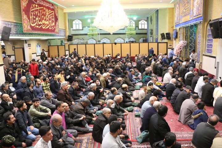 تصاویر/ حضور رییس شورای سیاستگذاری ائمه جمعه کشور در جمع معتکفین در مسجد روحانی