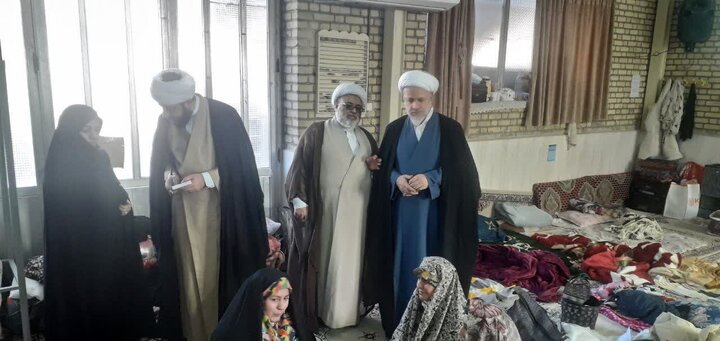 تصاویر/حضور امام جمعه ساوه در اعتکاف دانش آموزی مسجدفاطمه زهرا(س)