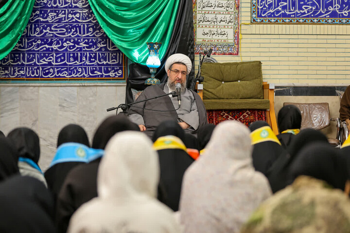 تصاویر/ حضور امام جمعه تبریز در معتکفین تبریزی