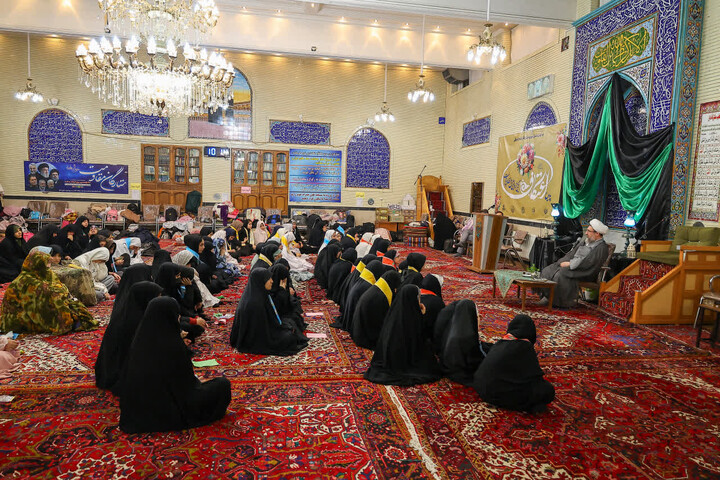 تصاویر/ حضور امام جمعه تبریز در معتکفین تبریزی