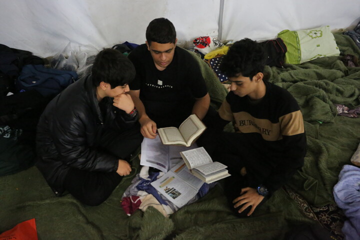 تصاویر / بزرگترین اعتکاف دهه نودی ها در مسجد سید اصفهان