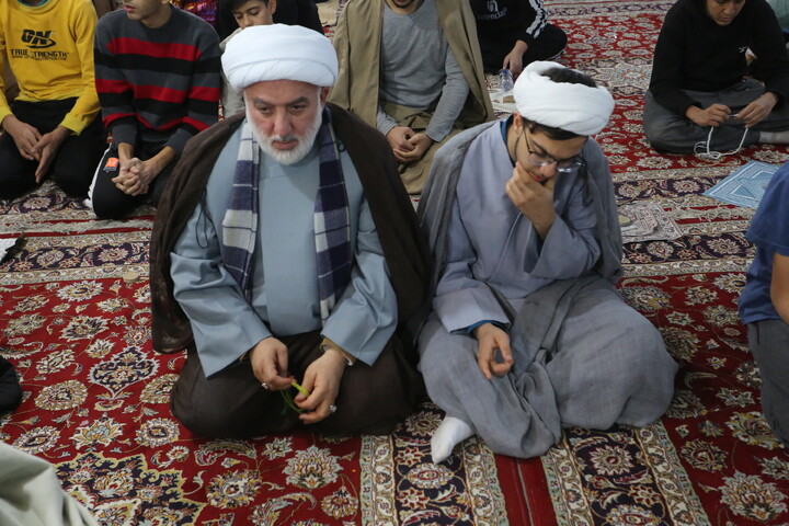 تصاویر / بزرگترین اعتکاف دهه نودی ها در مسجد سید اصفهان