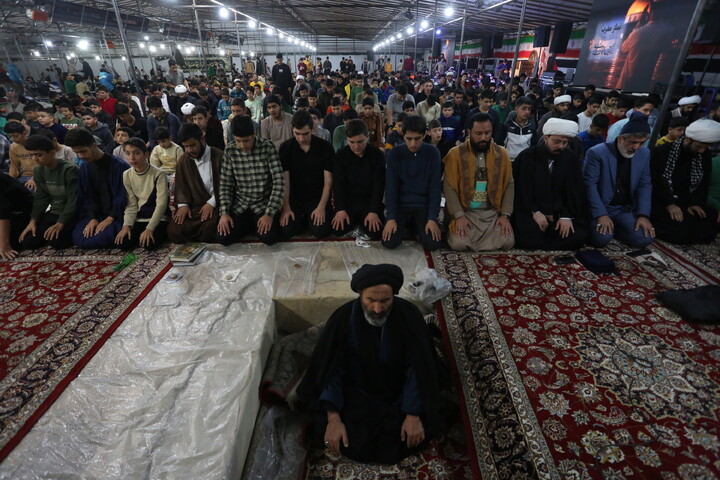 تصاویر / بزرگترین اعتکاف دهه نودی ها در مسجد سید اصفهان