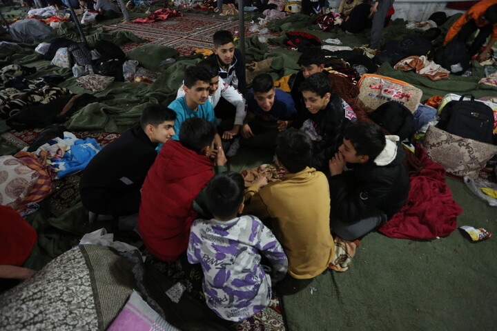 تصاویر / بزرگترین اعتکاف دهه نودی ها در مسجد سید اصفهان