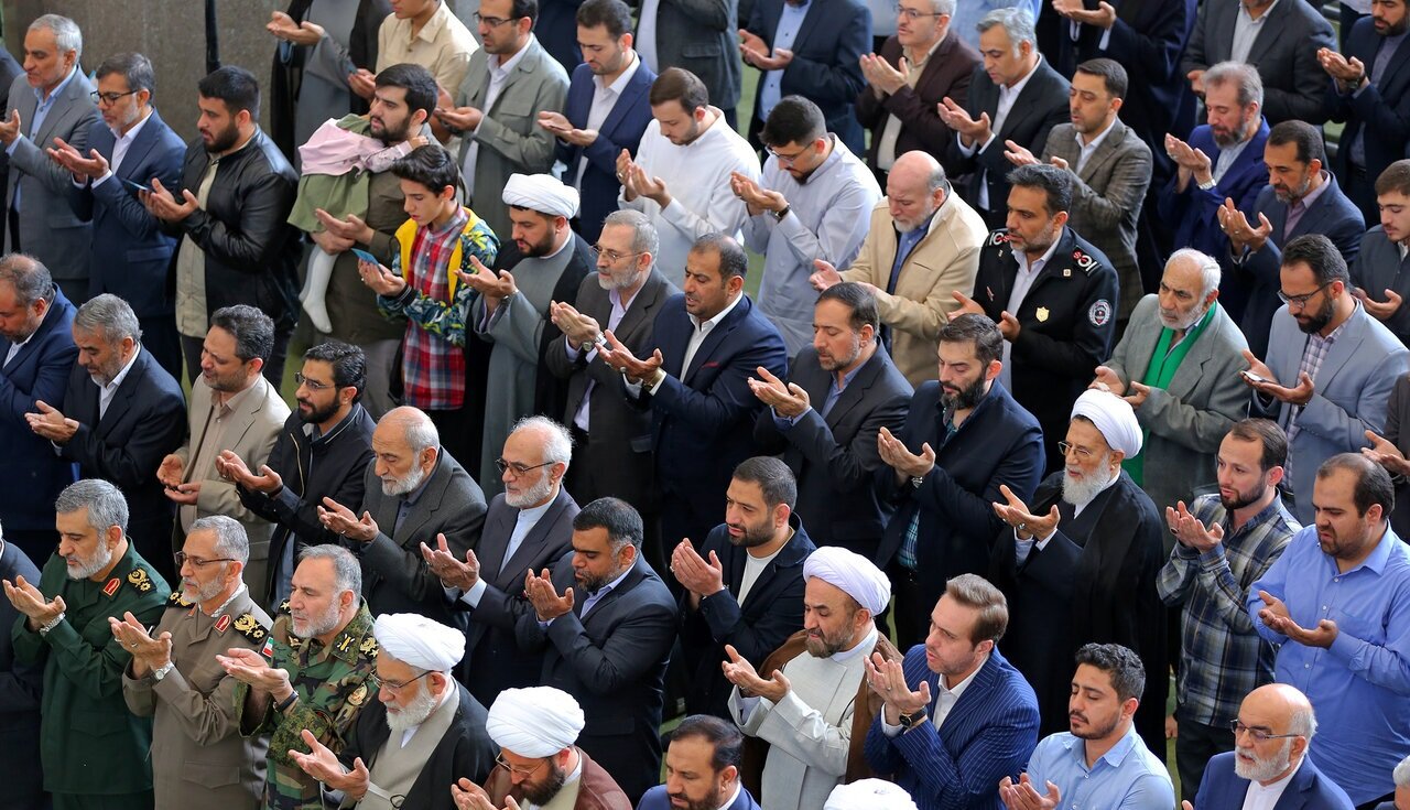 احکام شرعی | عدم همراهی ماموم با امام جماعت در حرکات نماز