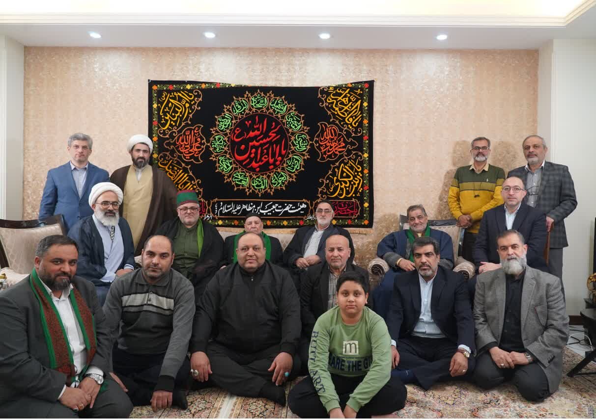 جلسه هیئت حبیب ‌ابن ‌مظاهر در منزل ذاکر پیشکسوت اهل‌بیت(ع) برگزار شد+تصاویر