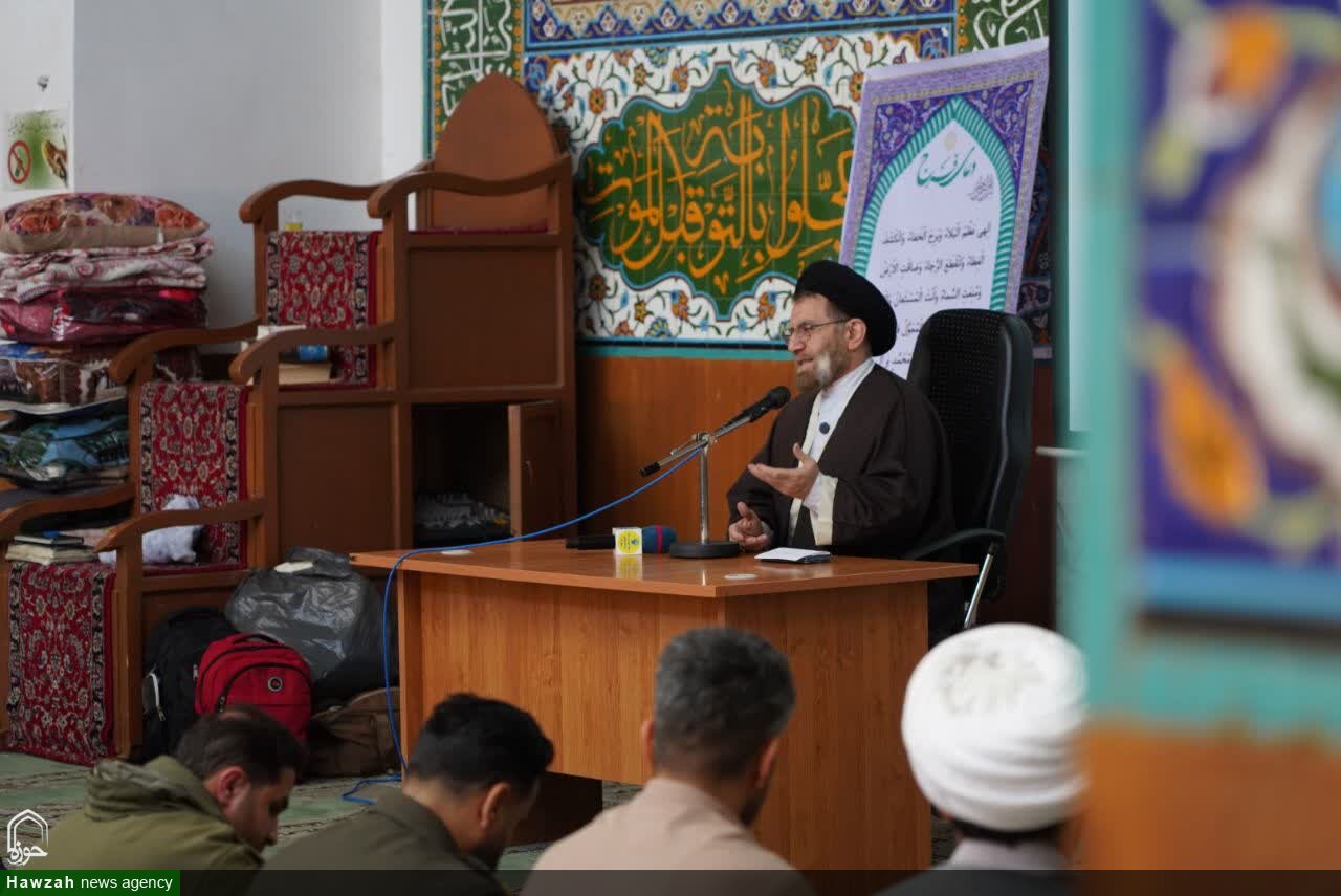 اعتکاف عبادتی جامع است و انسان را در محضر الهی و در محضر امام عصر(عج) قرار می‌دهد