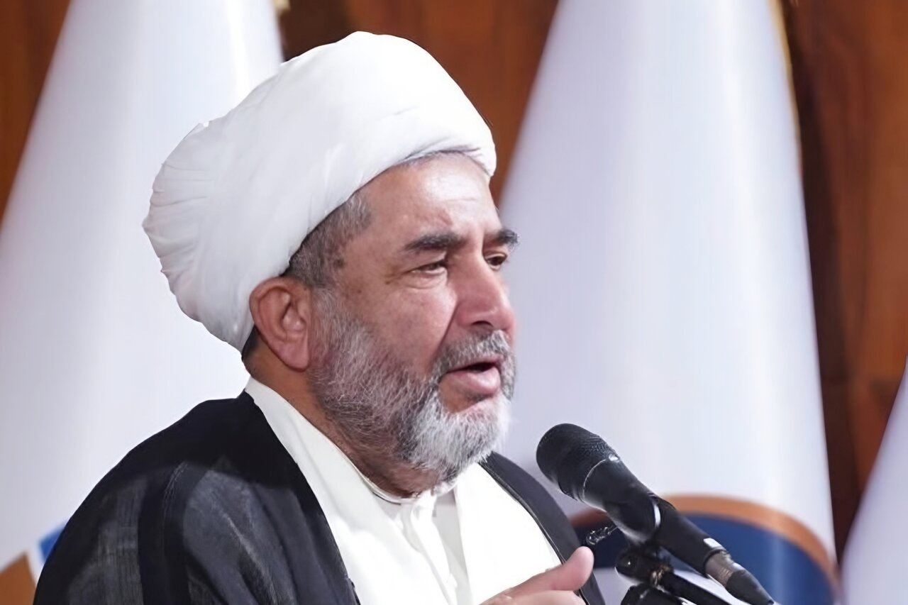 امریکی صدر کے ایران مخالف بیانات اور وینزویلا پر حملے عالمی قوانین کی سنگین خلاف ورزی ہیں: علامہ عارف حسین واحدی