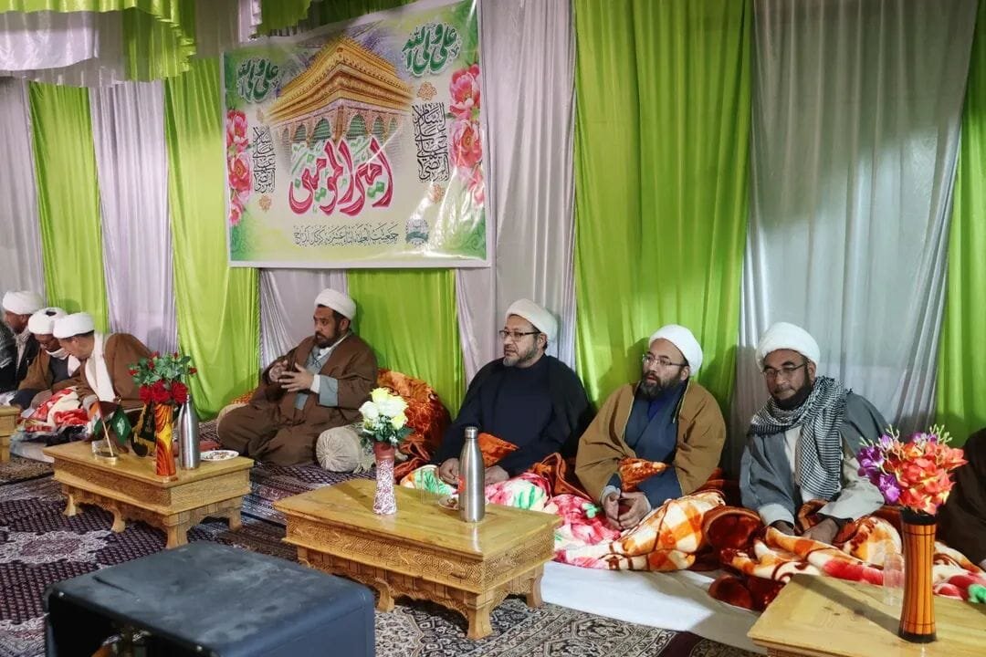जश्ने मौलूदे काबा के मौके पर जमीयत उलेमा इस्ना अशरी कारगिल ने भव्य महफ़िल का आयोजन किया