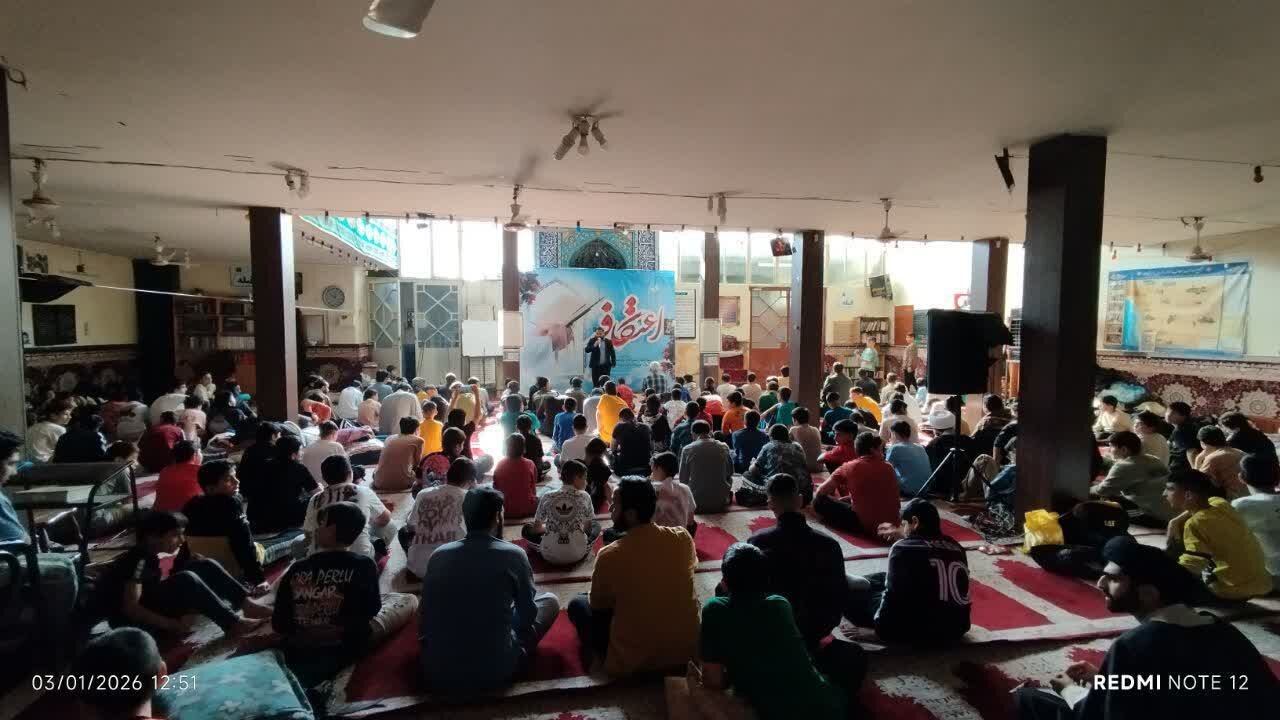 شرکت در اعتکاف و تقویت روحیه مقاومت ادامه مسیر شهید سلیمانی است