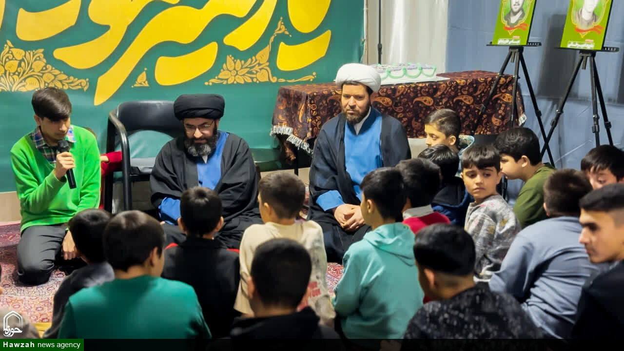 کلیپ | حضور امام جمعه زنجان در اعتکاف دانش آموزی مسجد حضرت رقیه (س) زنجان