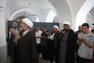 تصاویر/ نماینده ولی‌فقیه در استان سمنان در جمع معتکفین شهرستان سرخه