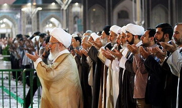 به وقت نماز | چگونه در نماز جماعت، "دل" را حاضر کنیم؟