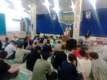 تصاویر/ اعتکاف دانش آموزان در مدرسه علمیه بوشهر