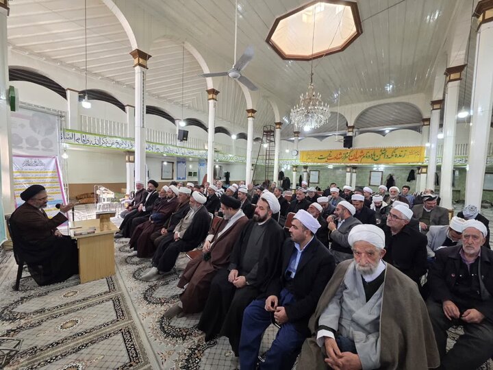 همایش بصیرتی روحانیون شیعه و اهل سنت شهرستان ماکو