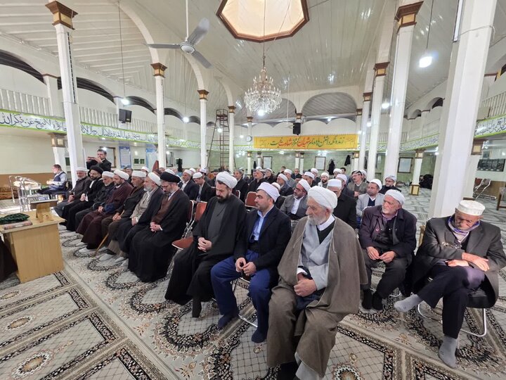 همایش بصیرتی روحانیون شیعه و اهل سنت شهرستان ماکو