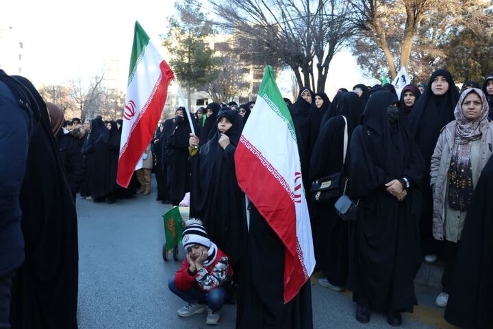 تصاویر/اجتماع مردم بروجرد در محکومیت اغتشاشگران