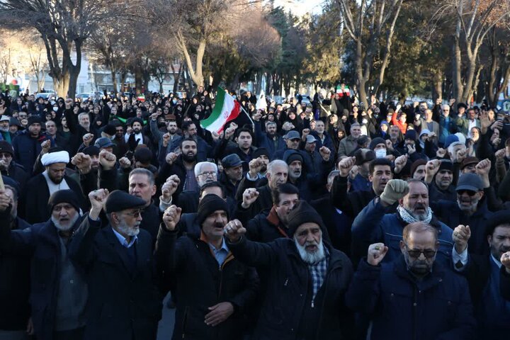 تصاویر/اجتماع مردم بروجرد در محکومیت اغتشاشگران